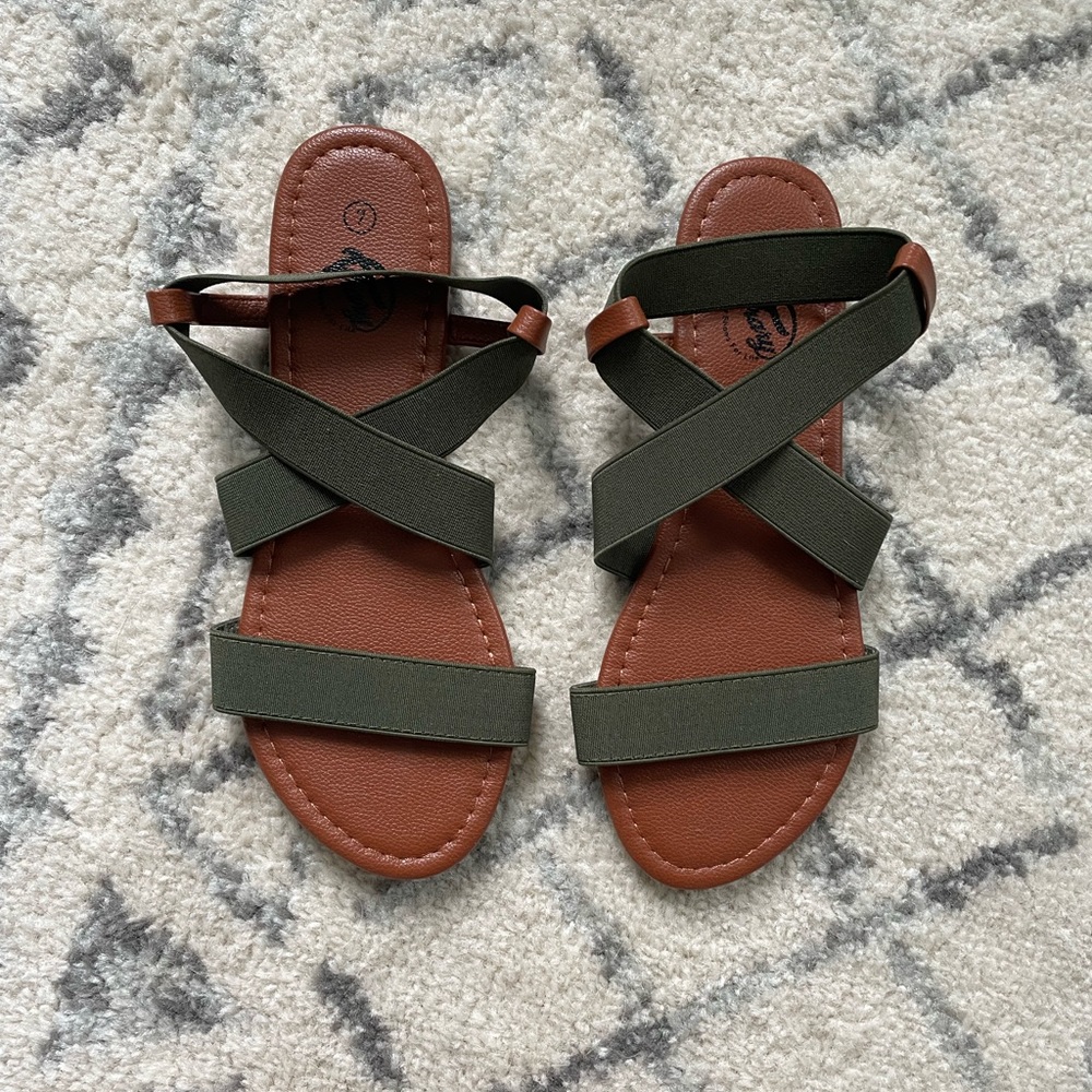Dark Green Elastic Sandals